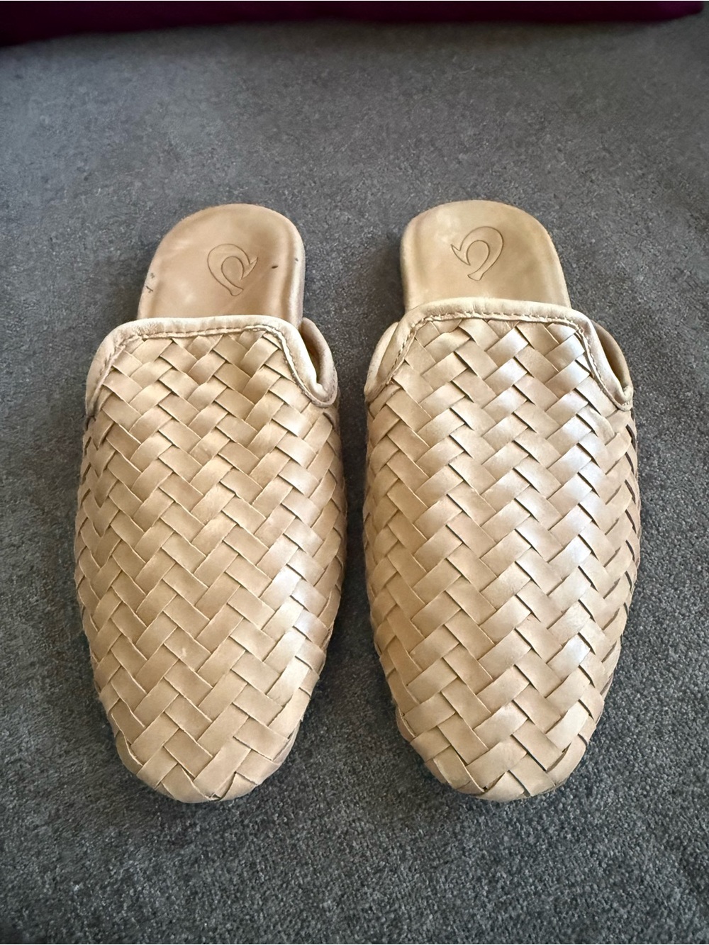 OluKai Women's Woven Leather Mule in Cognac - Picture 2 of 8